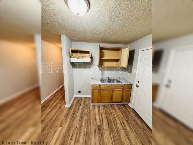 Building Photo - 3046 Sinclair St