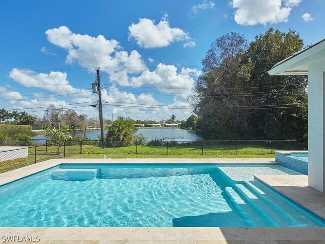 Building Photo - 1448 10th St N