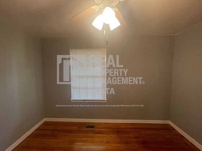 Building Photo - Newly Remodeled 4 Bedroom Home in South Macon