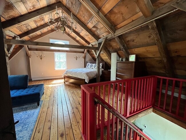 Building Photo - 102 New Templeton Rd