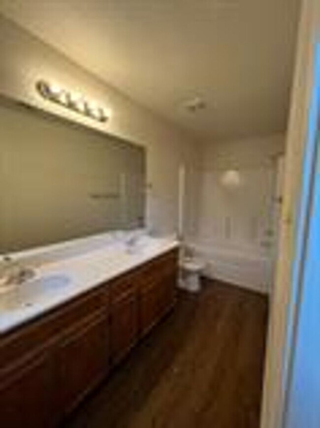 Building Photo - 403 Olaf Dr