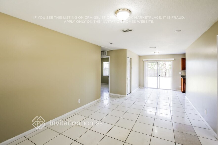Building Photo - 1672 W Breezy Ln
