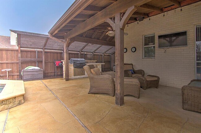 Building Photo - 4204 Lorimar Dr