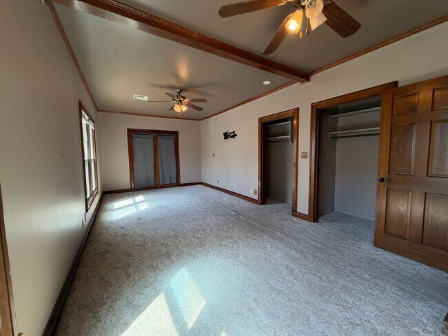 Building Photo - 1208 S Florence Pl