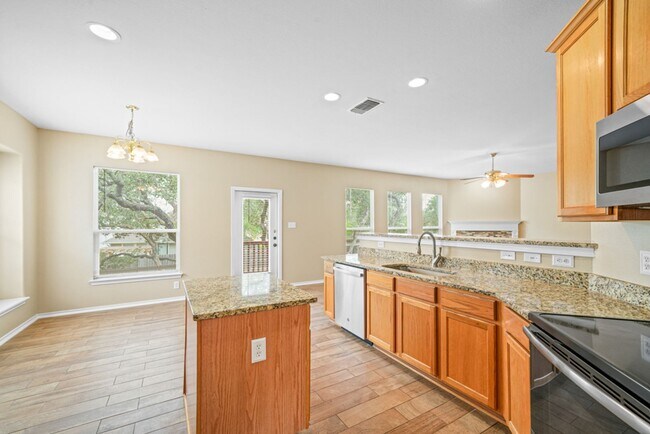 Building Photo - 137 Red Hawk Ridge