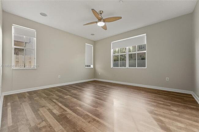 Building Photo - 2238 SW 125th Ave