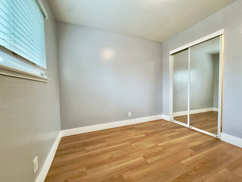 Building Photo - 2139 103rd Ave