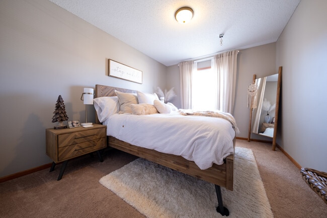 Building Photo - 10803 Kingsfield Ln