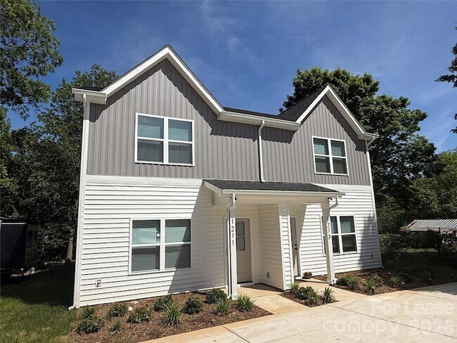 Building Photo - 1211 Tower Dr