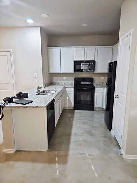 Building Photo - 7239 Converse Ridge Ln