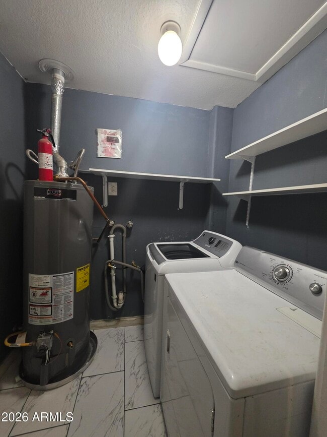 Building Photo - 4950 W Stella Ln