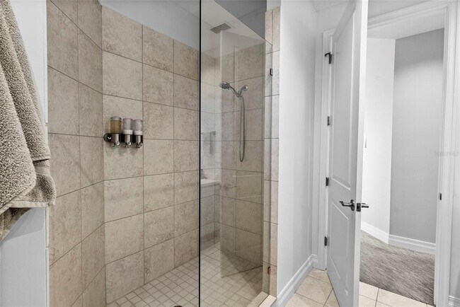 Building Photo - 449 S 12th St