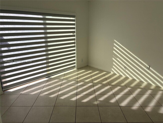 Building Photo - 11611 SW 90th Terrace