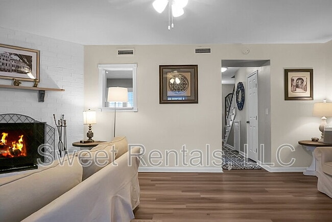 Building Photo - 733 Ralston Ct