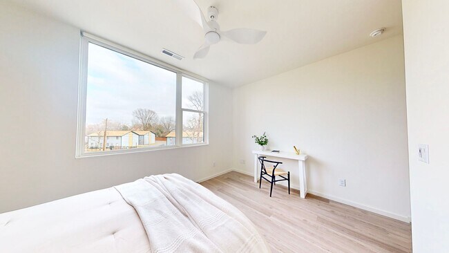 Building Photo - Professional Co-Living - Master Room Renta...