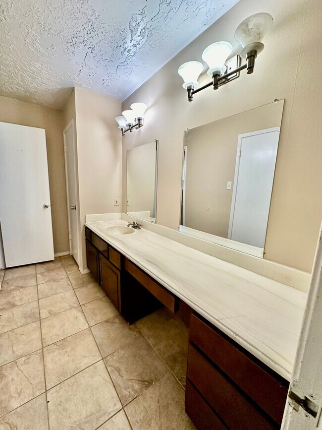 Building Photo - 3110 Indian Wells Ct