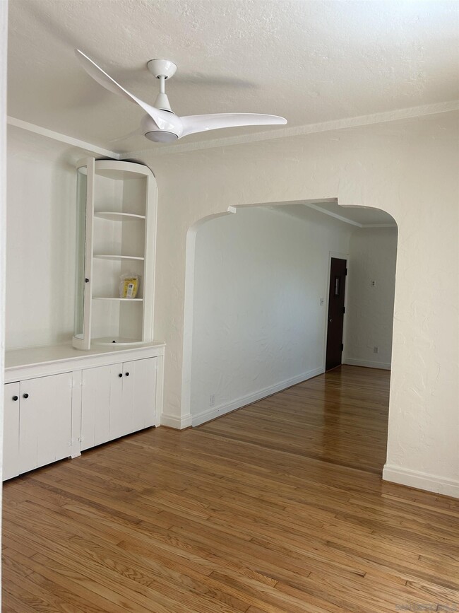 Building Photo - 4734 Biona Dr