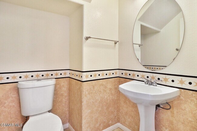 Building Photo - 5505 Salerno Dr