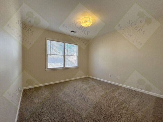 Building Photo - 13 Tomafield Ct