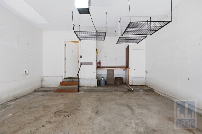 Building Photo - 9002 Marsh Dr