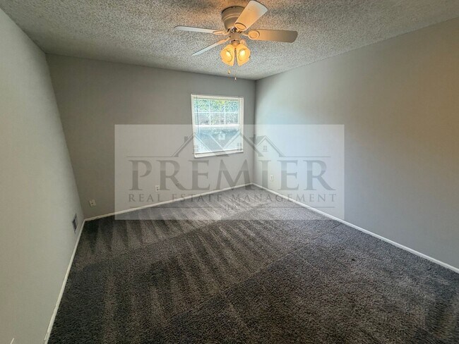 Building Photo - 8430 Lane Pl
