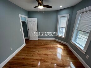 Building Photo - 15 Harold St