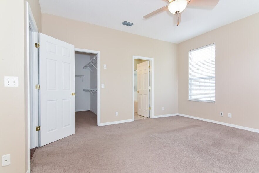 Building Photo - 1518 Wakefield Dr