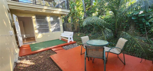 Building Photo - 14901 SW 4th St