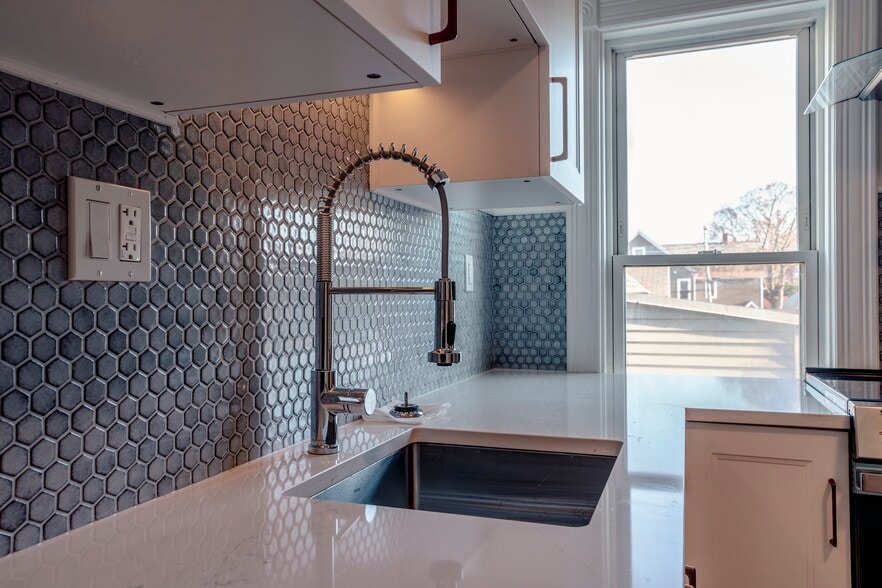 Kitchen Sink - 167 N Union St