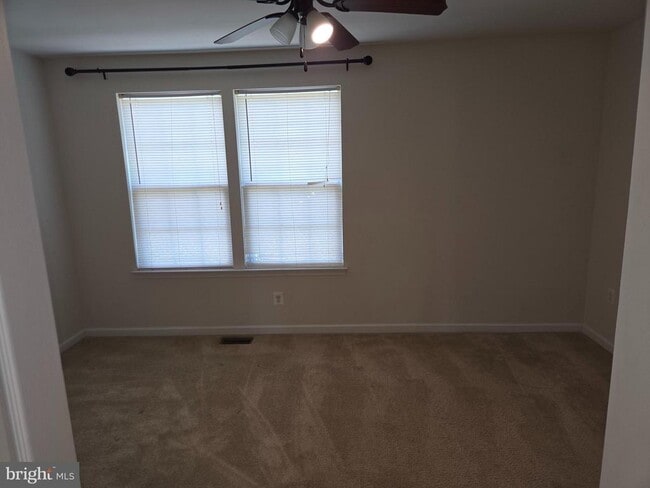 Building Photo - 8232 Heritage Crossing Ct