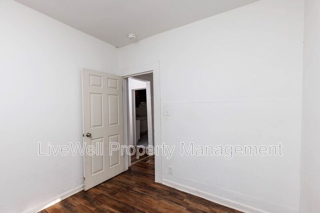 Building Photo - 1306 Avenue R