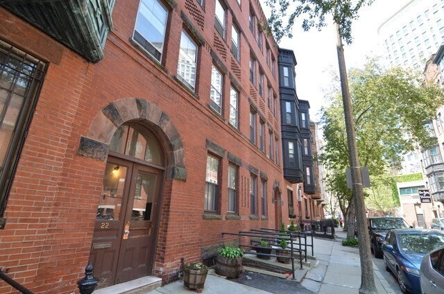 Building Photo - 22 Isabella St