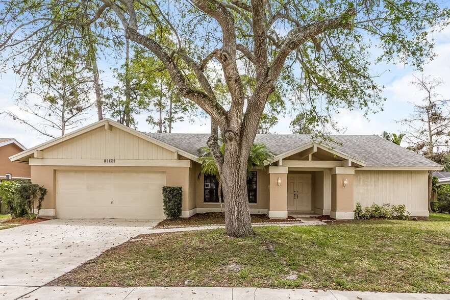 Primary Photo - 14096 Greentree Dr