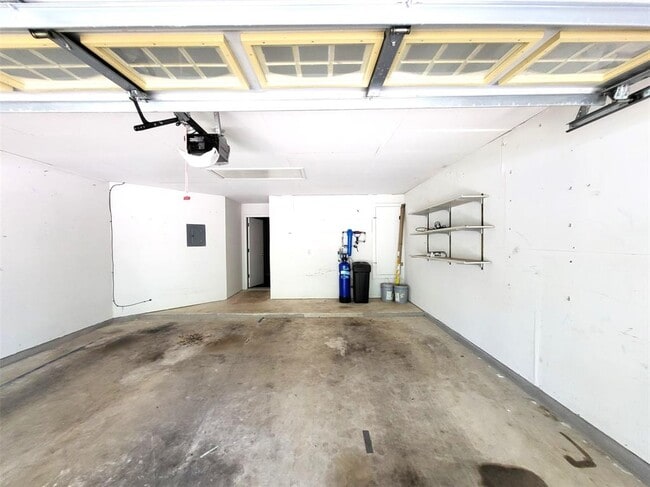 Building Photo - 3066 Bent Tree Loop