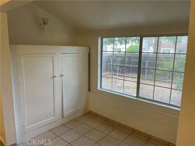 Building Photo - 4091 Linwood Pl