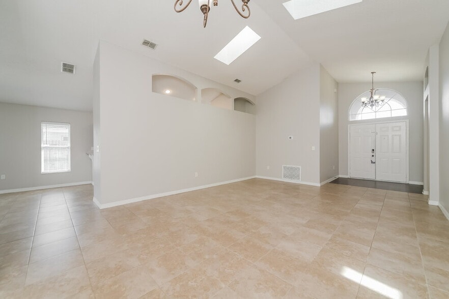 Building Photo - 4307 Bayside Dr
