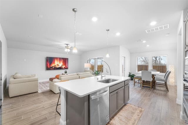 Building Photo - 1404 Kade Ave