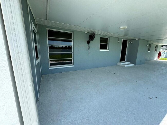 Building Photo - 5608 43rd Ave E