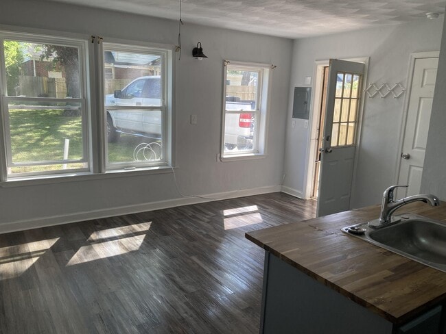 Building Photo - 3817 Wake Cir