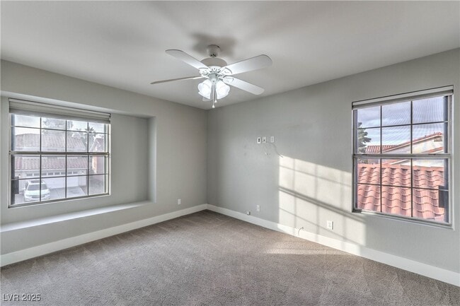 Building Photo - 20 Fantasia Ln