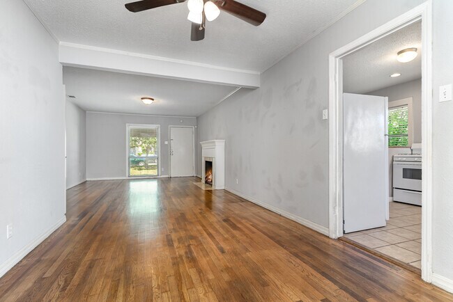 Building Photo - 7802 Morton St