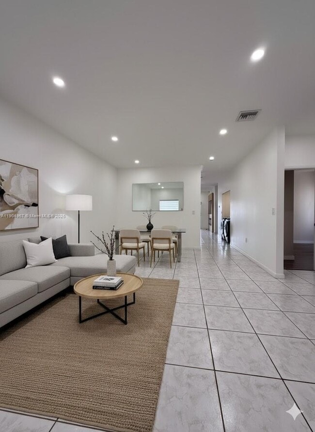 Primary Photo - 8116 NW 199th Terrace