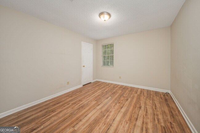 Building Photo - 536 Loblolly Ln