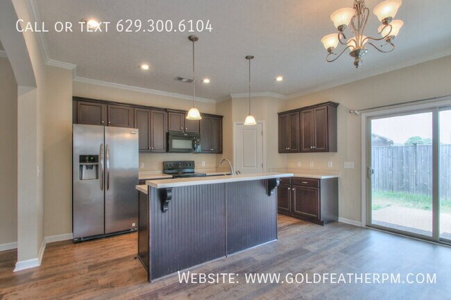 Building Photo - 126 Trenton Ln
