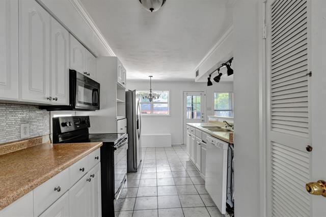 Building Photo - 6609 Walnut Hill Ln