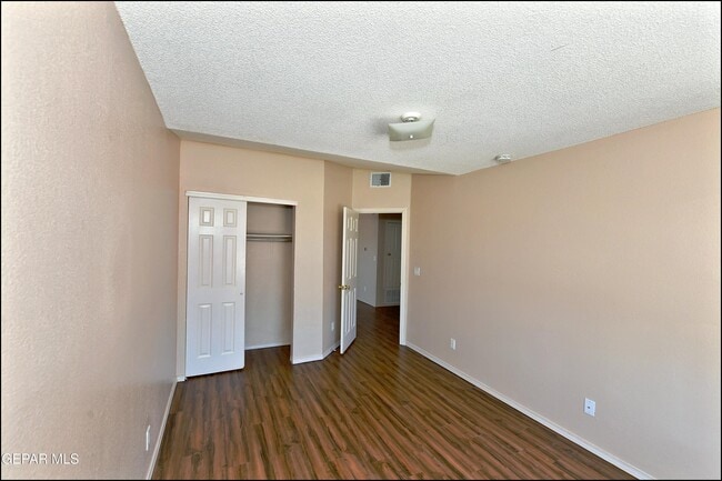 Building Photo - 4100 Tierra Venado Dr