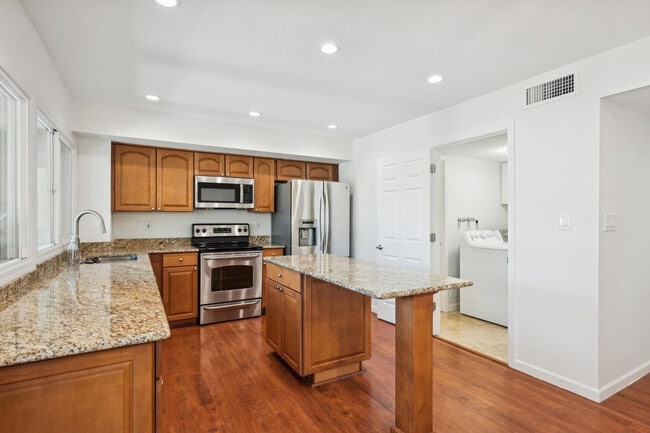 Building Photo - 5111 N 83rd St