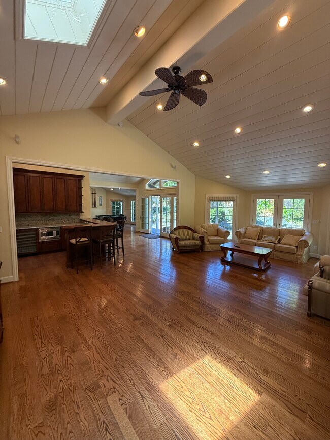 Building Photo - 25567 Willow Pond Ln
