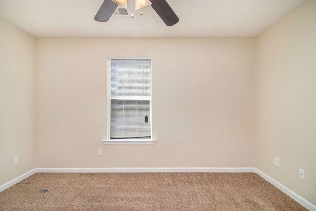 Building Photo - 4 Bedroom in Stonecrest
