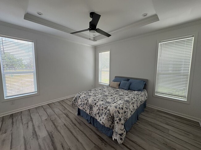 Building Photo - 1634 Voyager Dr